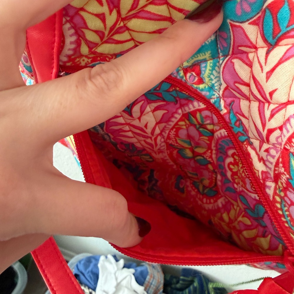 Vera Bradley Vibrant Paisley Tote - Picture 4 of 5